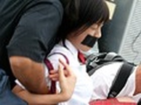 暴虐非道女子高生拉致監禁レイプ　サンプル画像08